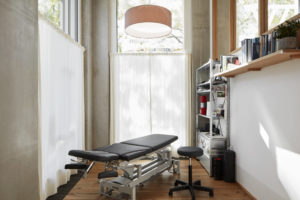Innenaufnahmen BodyLab | Osteopathie Physiotherapie Rehabilitation Training Massage Fasziendistorsionsmodell FDM| Zürich